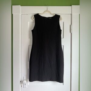 Dana Buchman Black Sheath Midi Dress